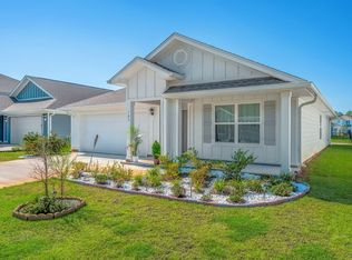 103 Riverwalk Cir, Freeport, FL 32439