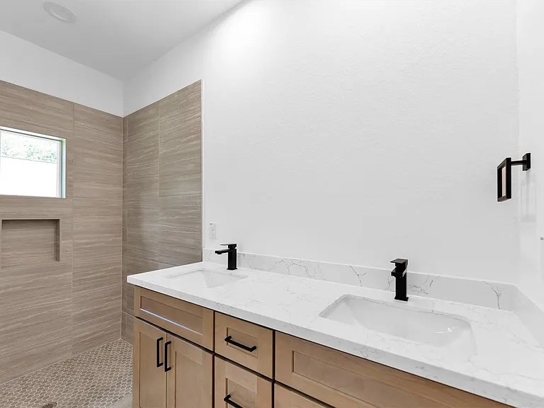 11403 Alcott Dr — Photo 28