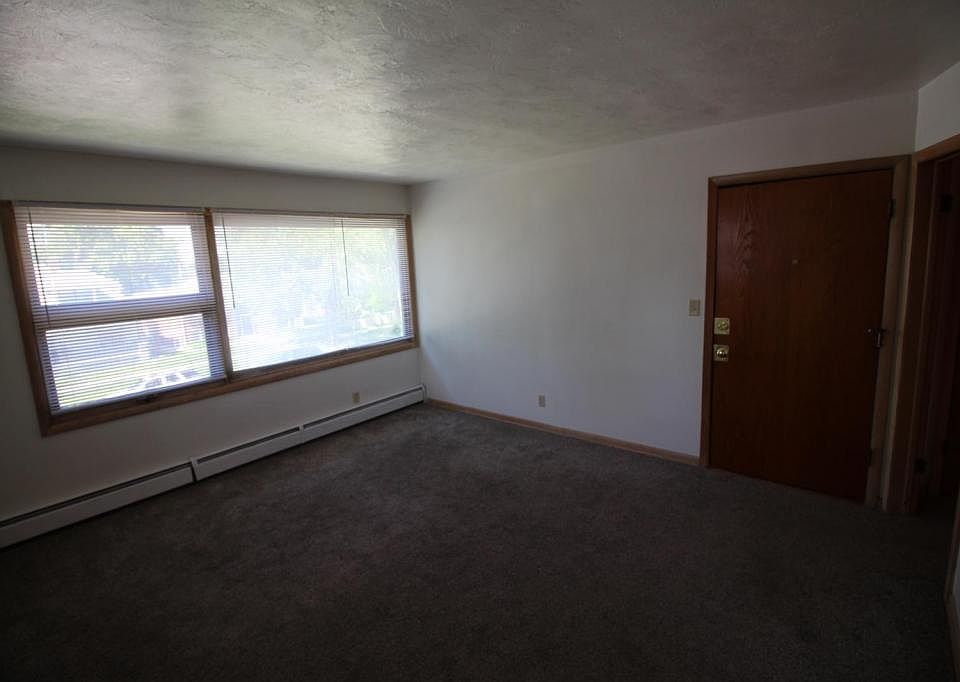 1st image of 1821 G St #6