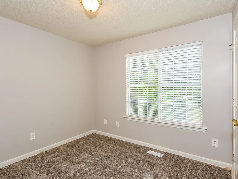 221 Martins Ct — Photo 12