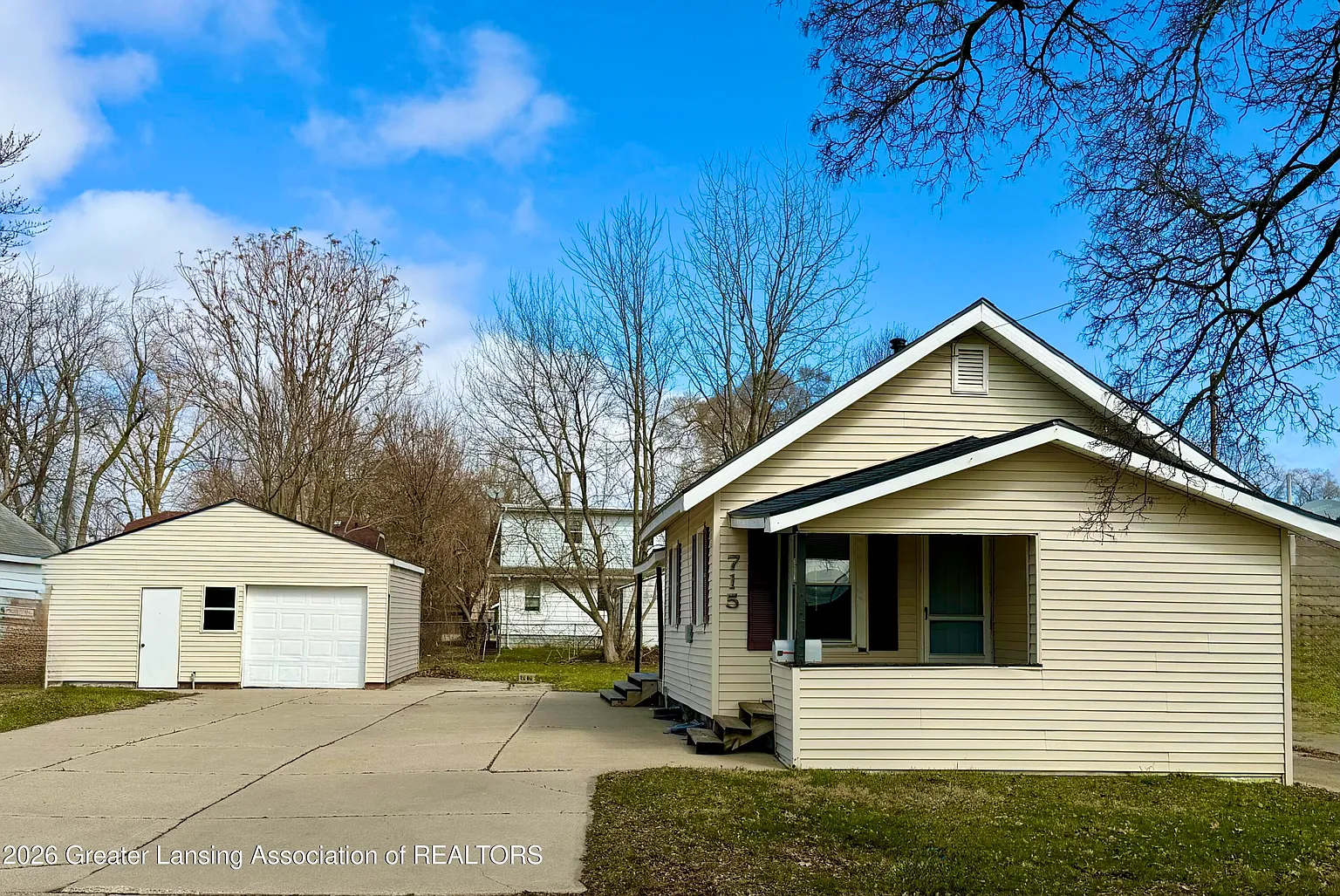 715 Randall St photo 1