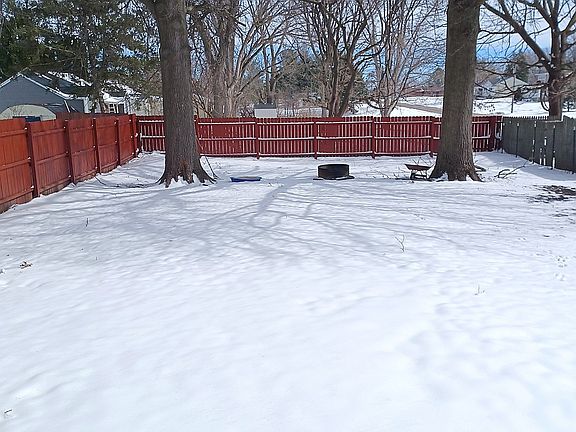 2nd image of 446 Dwight St