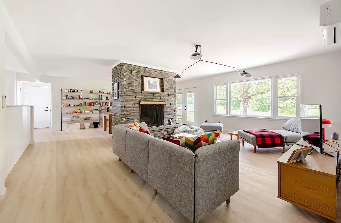 3 bed, 1864 sqft, $4,000 — Photo 3