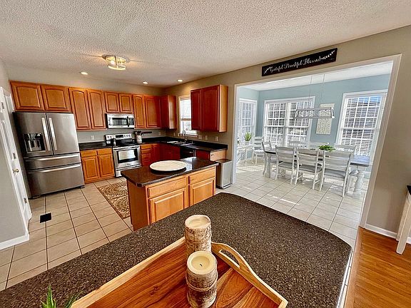 Large kitchen & Sun Room