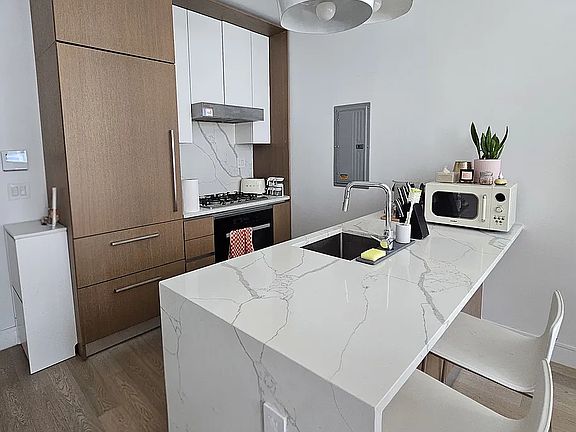 2nd image of 2243 Jackson Ave #4H