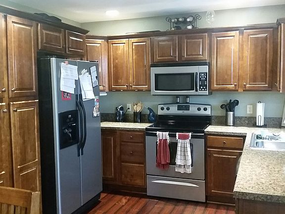 3rd image of 165 Brookstone Dr