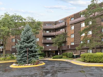 840 Wellington Ave Unit 303, Elk Grove Village, IL, 60007
