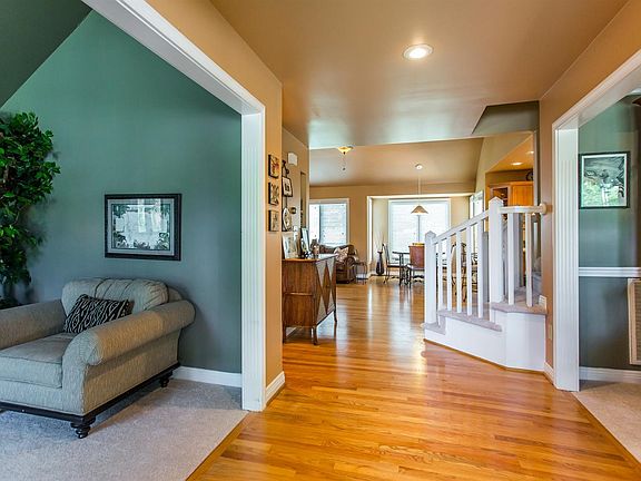 4th image of 4687 Laurelwood Dr