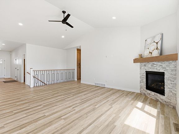 4th image of 1272 Autumn Field Ln