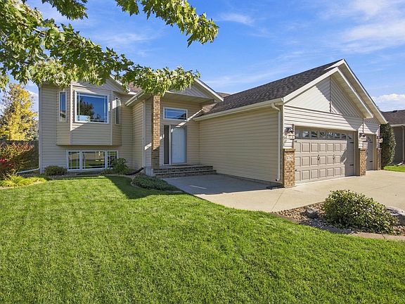 2nd image of 4760 Arbor Ct S