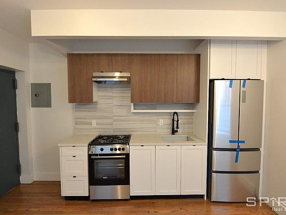 3rd image of 1062 Bergen St APT 1A