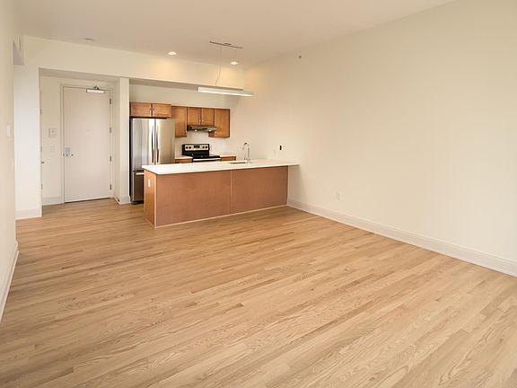2nd image of 363 Grant St APT 3