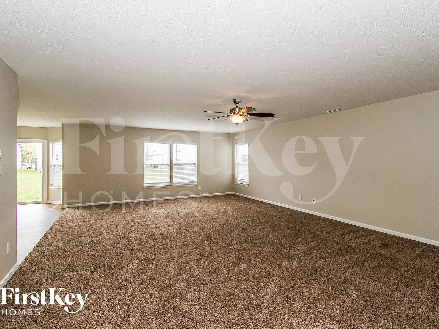 4 bed, 2.5 bath, 3062 sqft, $2,085 — Photo 3