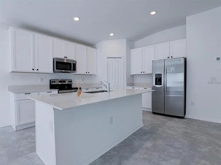 602 Bell Prairie Cir — Photo 10
