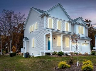 20 Sperry Ln, North Attleboro, MA 02760