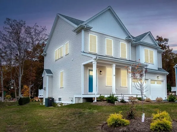 20 Sperry Ln, North Attleboro, MA 02760