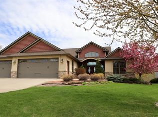 1500 Cannon Valley Dr, Northfield, MN 55057