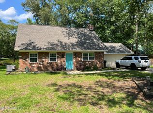 100 Point Clear, Florence, MS 39073