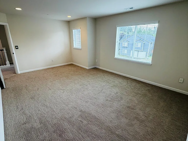 7640 NE 195th St — Photo 20