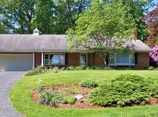 379 Sunrise Dr, Manheim, PA 17545