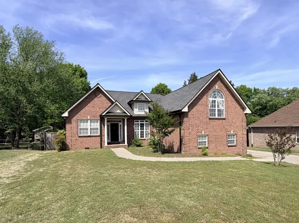 241 Quad Oak Dr, Mount Juliet, TN 37122