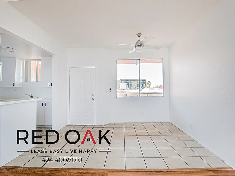 7370 Hawthorn Ave #301 — Photo 11