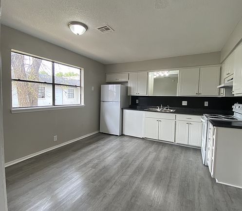 3rd image of 7001 NW 12th St #7009
