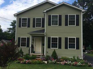 260 Edwards St #A, Ridgewood, NJ 07450