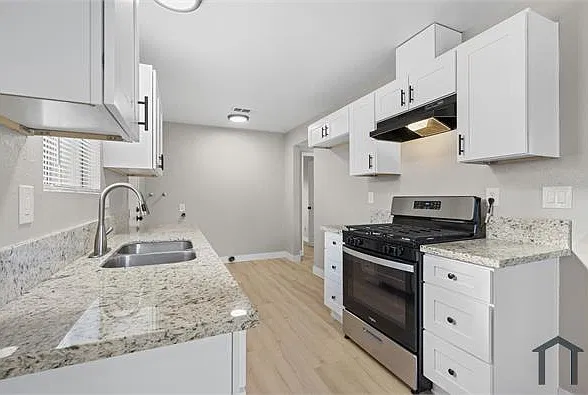 2 bed, 827 sqft, $1,995 — Photo 2