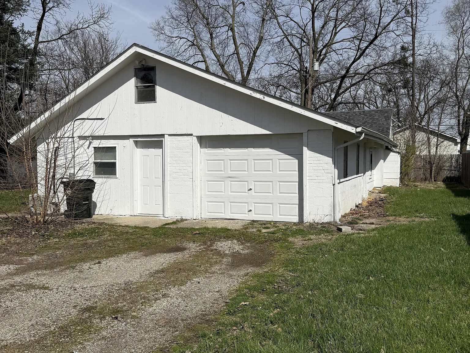 521 Savoy Avenue - 1 — Photo 1