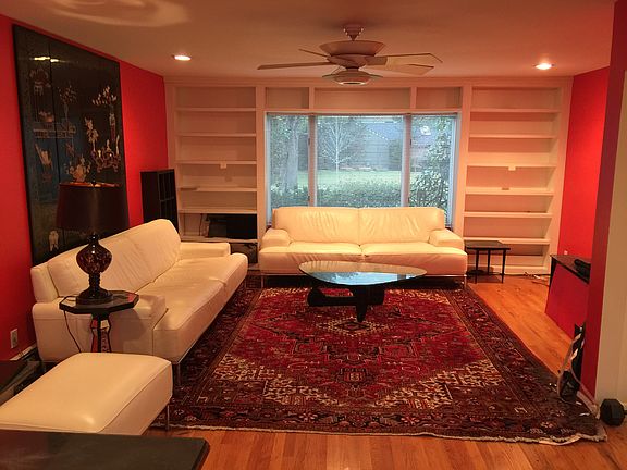 4th image of 34 Field Ln