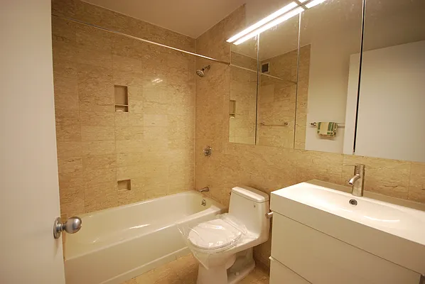 Rented by Luxury Habitat | media 17