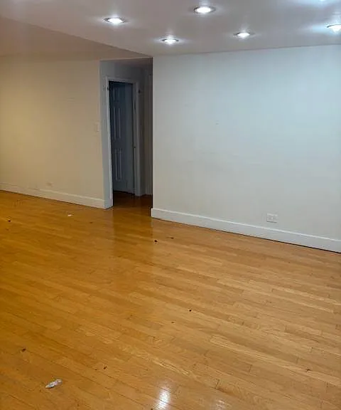 152-18 Union Tpke — Photo 5