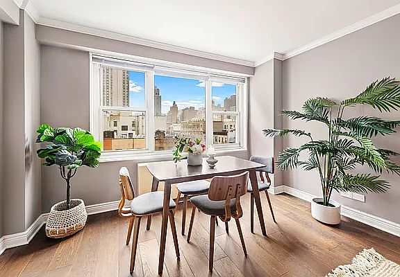 3rd image of 400 E 77th St APT 7J