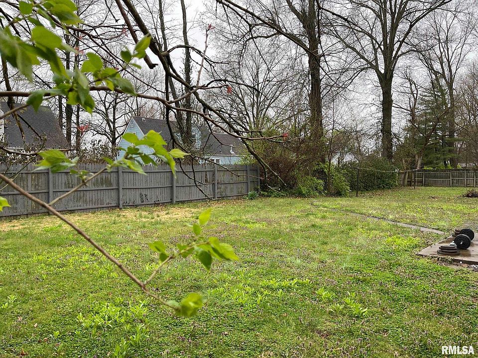 901 W Pecan St, Carbondale, IL 62901 MLS QC4232130 Zillow