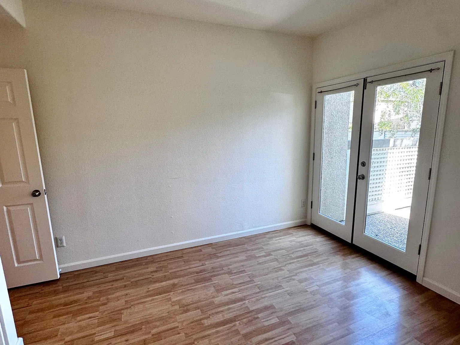 918 Owens Lake Dr — Photo 4