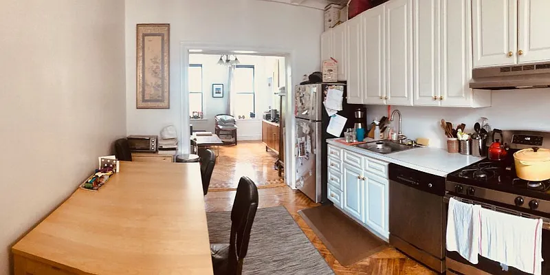 Rented by Level Group | media 3