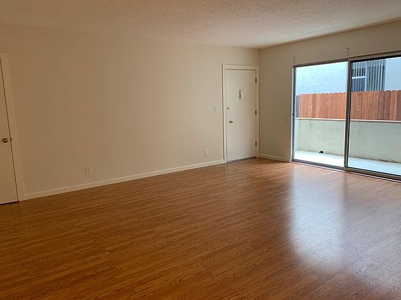 3rd image of 3363 Vinton Ave #3