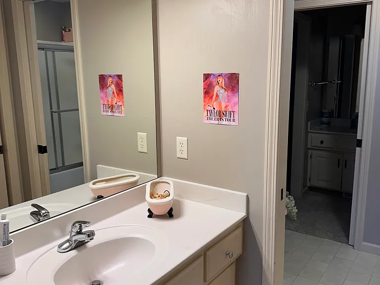 Jack n Jill bedroom 1 Vanity