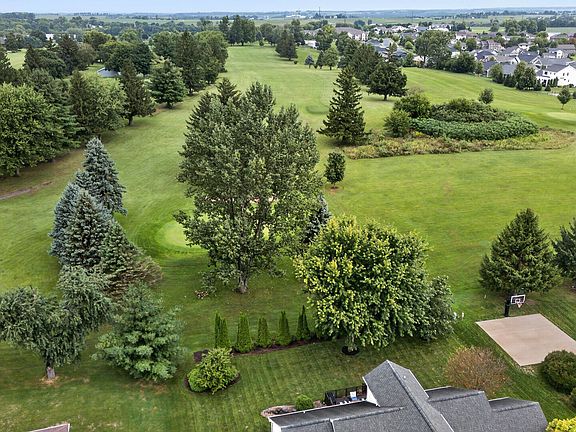 3rd image of 1604 Three Wood Dr