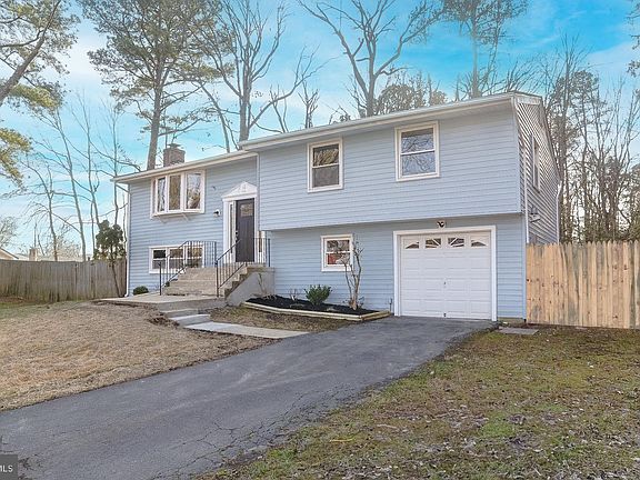 3rd image of 1216 Wellfleet Dr