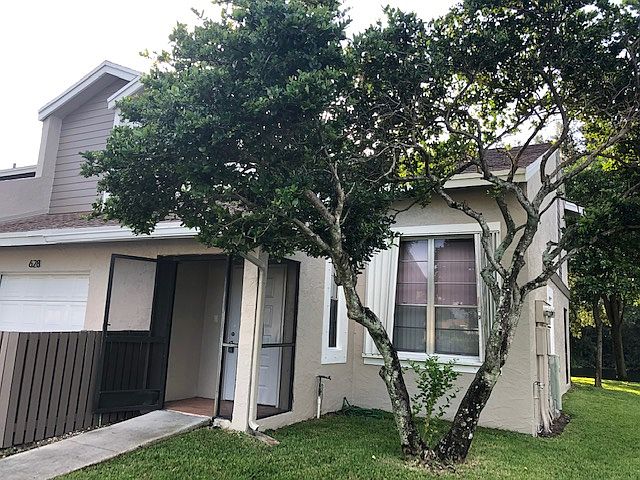 1st image of 628 Woodgate Cir