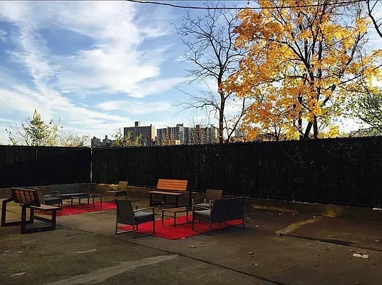 Rented by Bruma Realty LLC | media 5