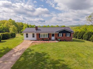 299 Louisville Ln, Galax, VA 24333