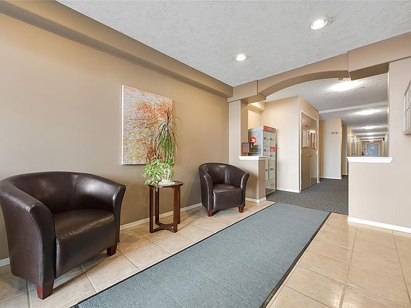 2nd image of 740 Trunk Rd #105