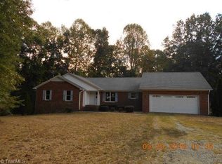 372 Heritage Dr, Winston Salem, NC 27107