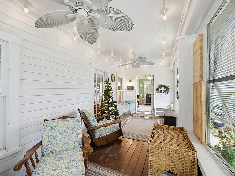 117 S Palmway — Photo 28