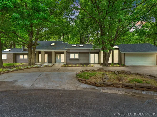7526 S Sandusky Ave, Tulsa, OK 74136