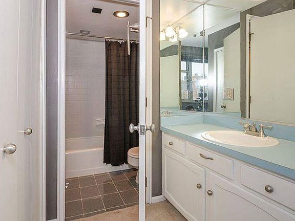 5th image of 11820 Edgewater Dr APT 807