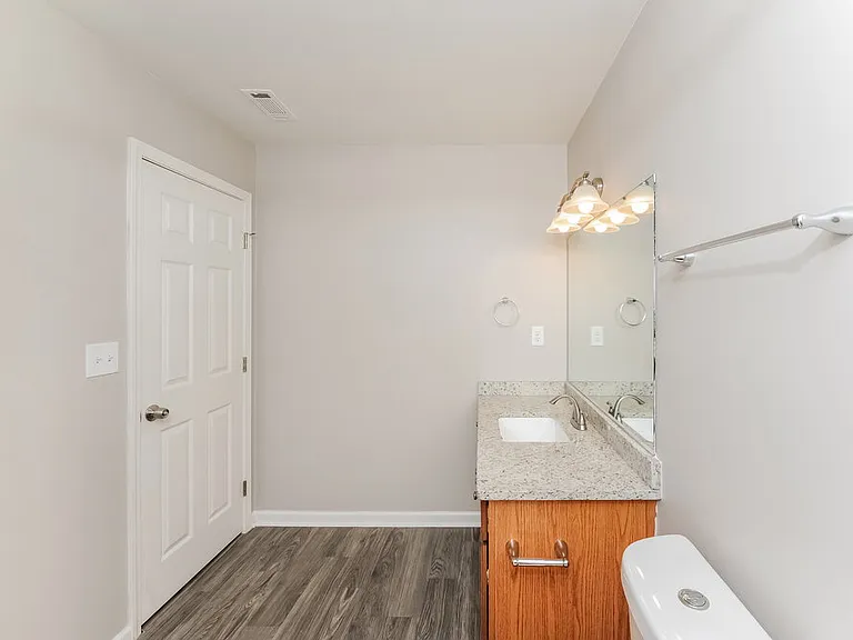 122 Village Pkwy — Photo 19